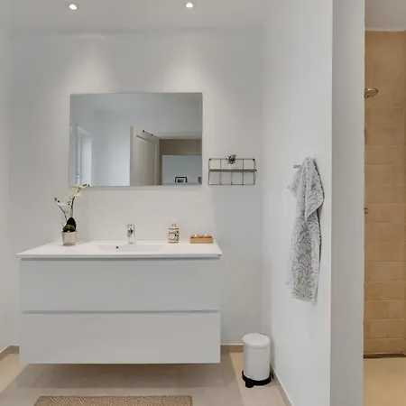 3 Bedroom Gorgeous In Feriehus