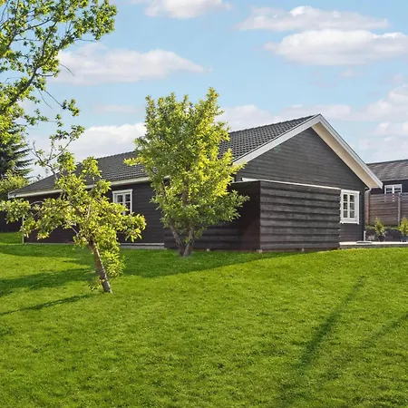 Feriehus 3 Bedroom Gorgeous In